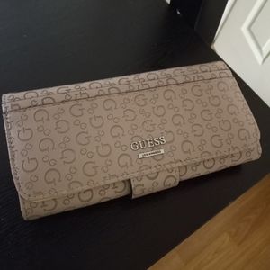 New Guess Wallet